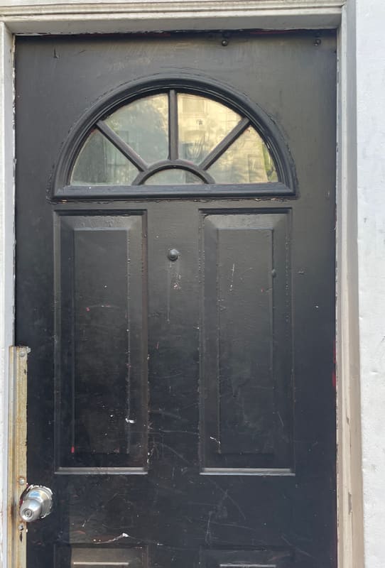 Door in Brooklyn — photograph 20 of 32