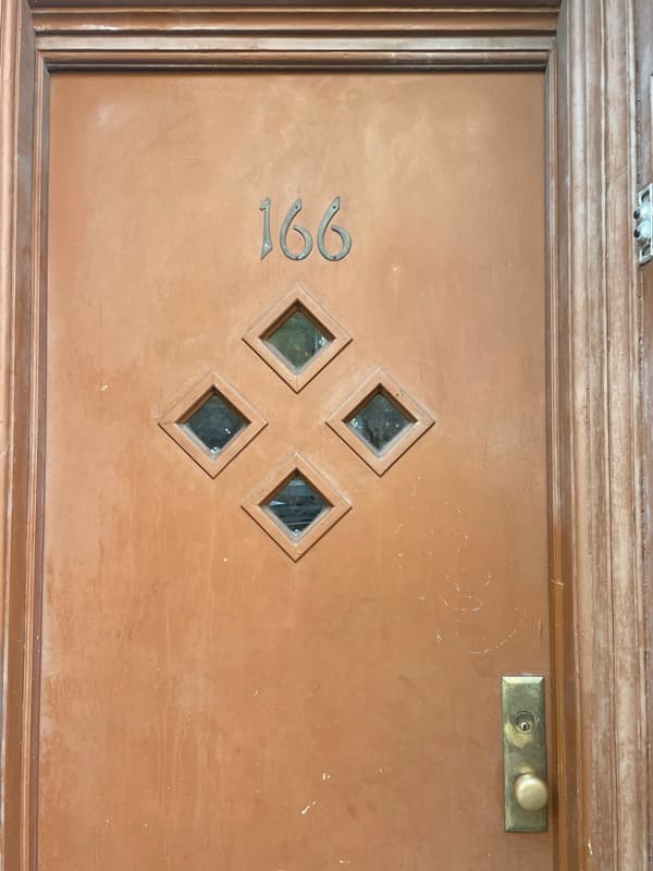 Door in Brooklyn — photograph 27 of 32